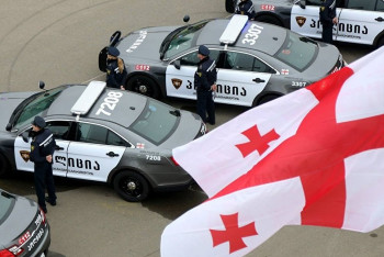 Грузинская формула успеха: полицейские не берут деньги, потому что боятся потерять уважение