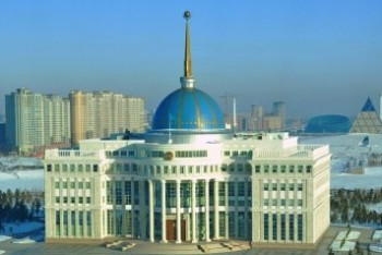 Фотография к новости: Назарбаев принял участие в неформальном саммите глав государств СНГ