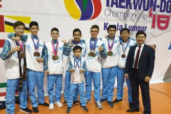 Фотография к новости: Казахстанские таэквондисты первенствовали на чемпионате Азии