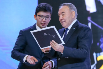 Фотография к новости: Нурсултан Назарбаев написал письмо выпускникам НИШ 2058 года