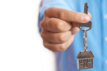 Ключи от квартир вручил Малик Мурзалин новосёлам по программе "7-20-25"