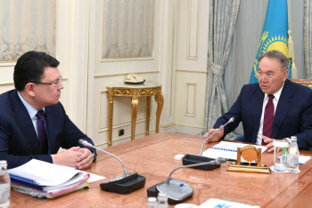 Фотография к новости: Нурсултан Назарбаев заслушал министра энергетики  