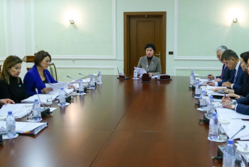 Гульшара Абдыкаликова ознакомилась с реализацией программы "Болашак"