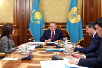 Фотография к новости: Президент провел совещание по вопросам модернизации системы соцзащиты населения 