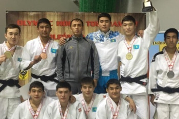 Четыре "золота" выиграли казахстанские дзюдоисты в Польше