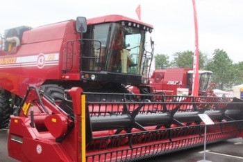 Фотография к новости: Казахстан может купить пакет акций белорусского "Гомсельмаша" 