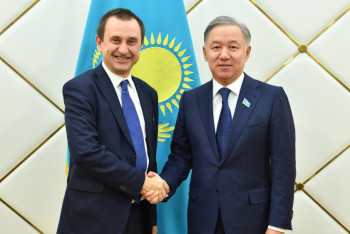 Фотография к новости: Нигматулин провел встречу с вице-спикером Палаты депутатов Италии Розато