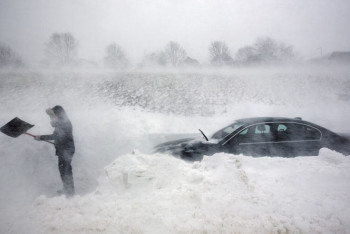 Фотография к новости: Более 250 пострадавших эвакуировали из-за непогоды на автодорогах Казахстана за прошедшие выходные