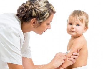 Фотография к новости: В МЗ разъяснили, для чего хотят ограничить доступ к образованию непривитым детям