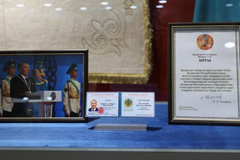 Фотография к новости: В Актобе открылась выставка о жизни и трудовой деятельности Нурсултана Назарбаева