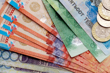 Фотография к новости: Больше всего денег казахстанцам отправляют из России и Южной Кореи