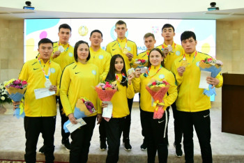 Фотография к новости: Казахстанские призёры Юношеских Олимпийских игр заработали от 3 тыс. до 10 тыс. долларов