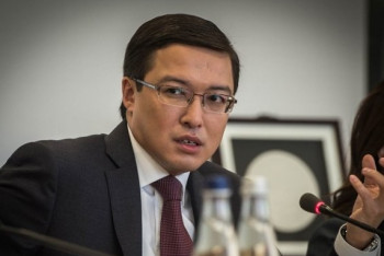 Акишев объяснил причину лишения лицензий пяти банков Казахстана 