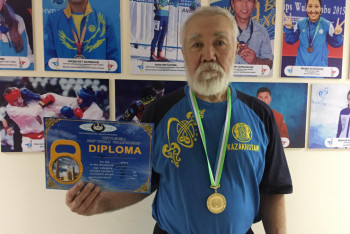 Пенсионер из Кокшетау стал чемпионом мира по гиревому спорту в Узбекистане