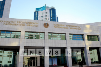 Фотография к новости: В Мажилисе презентовали законопроект о развитии бизнеса в Казахстане