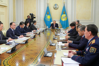 Фотография к новости: Назарбаев знает, что волнует казахстанцев