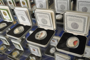 Фотография к новости: Нацбанк РК выпустит коллекционные монеты "Теңгеге 25 жыл"