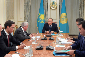 Фотография к новости: Назарбаев поручил создать бюджетную авиакомпанию на базе "Эйр Астаны"