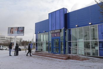 В Карагандинской области открыли первый пункт полиции из пуленепробиваемого стекла 