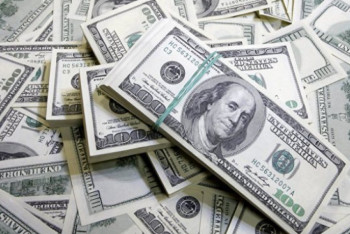 Фотография к новости: Казахстанцы стали реже покупать доллары