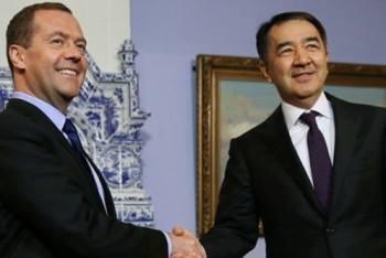 Фотография к новости: Сагинтаев и Медведев обсудят вопросы взаимодействия по Байконуру 