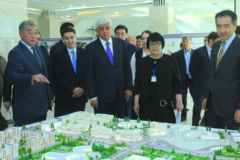 Фотография к новости: Премьер-министру РК представили Генплан развития нового города 