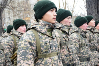 Фотография к новости: Свыше 17 тыс казахстанцев отправятся на службу осенью 