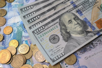 KASE: Курс доллара составил 360 тенге