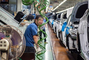 Около 12 тысяч казахстанцев могут депортировать из Южной Кореи