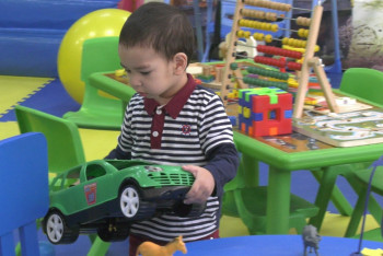 Бесплатную игровую комнату для детей открыли супруги в Кокшетау