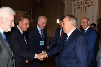 Фотография к новости: Назарбаев встретился с главой Ассоциации центров международной торговли в Брюсселе 