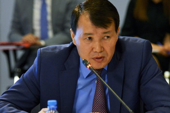 Фотография к новости: Шпекбаев попросил госслужащих быть проще