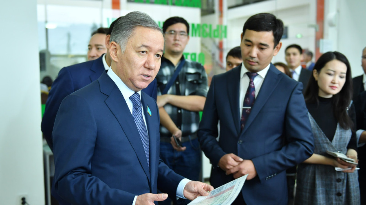 Нигматулин встретился  с молодежью Павлодарской области