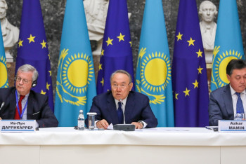 Фотография к новости: Назарбаев пригласил бельгийские компании принять участие в работе МФЦА 