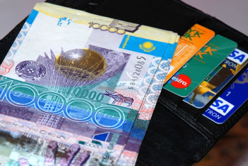 Фотография к новости: Каким госслужащим будут платить больше, рассказал Сулейменов 