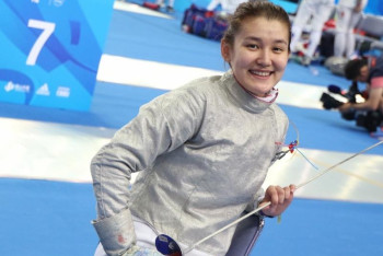 Казахстанки завоевали "золото" и "серебро" чемпионата Азии по фехтованию 