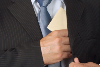 Фотография к новости: Посол Казахстана в Узбекистане подозревается в хищении средств в особо крупном размере