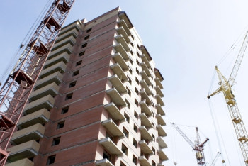 Каким должен быть доход граждан для приобретения квартиры в рамках "7-20-25", рассказал Акишев