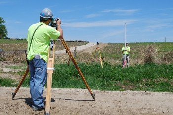 Фотография к новости: Прокуроры выявили более сотни нарушений при выдаче земельных участков в Атырау