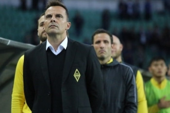 ФК "Кайрат" отстранил главного тренера и представил нового 