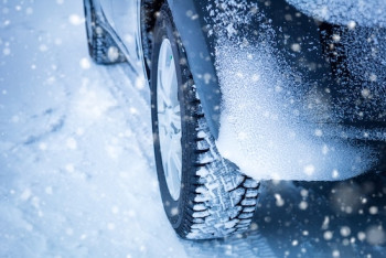 Фотография к новости: Когда менять летнюю резину на зимнюю, в "Казгидромете" дали совет автолюбителям