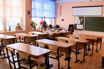 Фотография к новости: В Семее из-за сильного ветра отменены школьные занятия