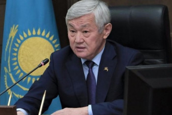 Фотография к новости: Мы не позволим перекладывать ваши расходы на потребителя – Сапарбаев о ЖКХ