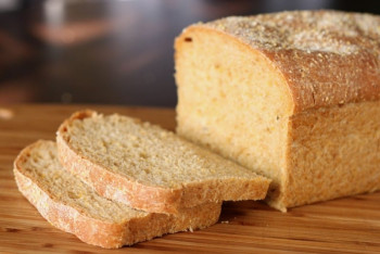 Фотография к новости: Родители костанайской школьницы, попавшей в больницу, требуют с пекарни 300 тысяч тенге