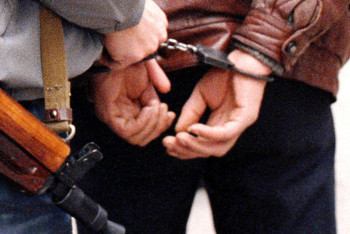 Фотография к новости: Нацбюро опубликовало видео задержания руководителя подразделения КУИС МВД