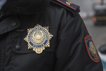 Полицейские спасли семью из России в Костанайской области