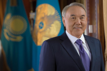 Фотография к новости: Мы все вышли из рук учителя – Нурсултан Назарбаев 