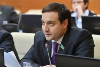 Фотография к новости: Мажилисмены пожаловались на работу медорганизаций в обеспечении лекарств