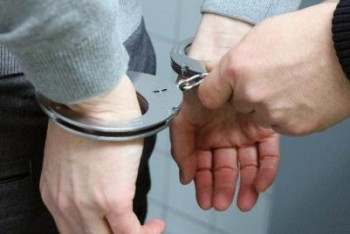 Фотография к новости: Подозреваемого в терроризме казахстанца экстрадировали из Афин 