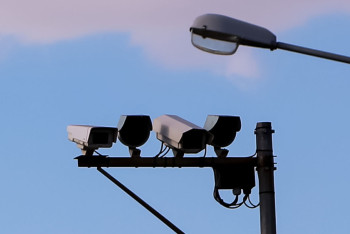 Фотография к новости: Как автовладельцам проверить наличие штрафов и обжаловать их, напомнили в МВД